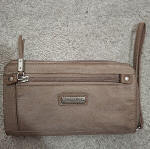 Baggalini Zip Around Wallet Blush Pink EUC